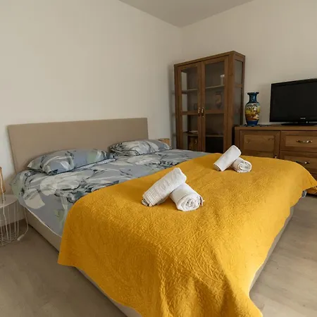 公寓 Two-bedroom Rea In